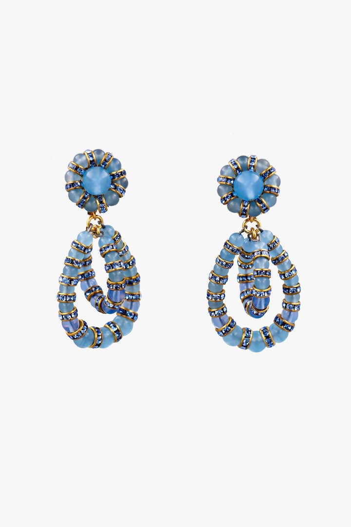 petite paire de boucles d'oreille en perles bleu calcédoine transparent et en rondelle de strass bleu - bijou fait main en France