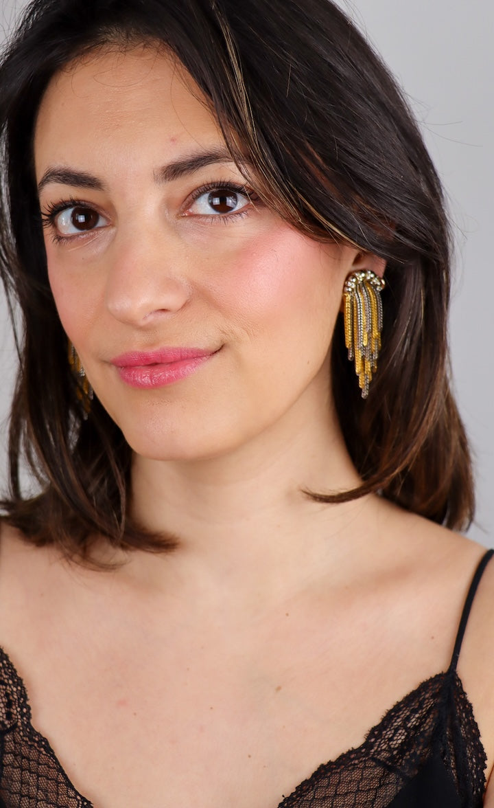 Boucles d'oreilles pendantes clip en chaînes et perles bicolore dorées et argentées