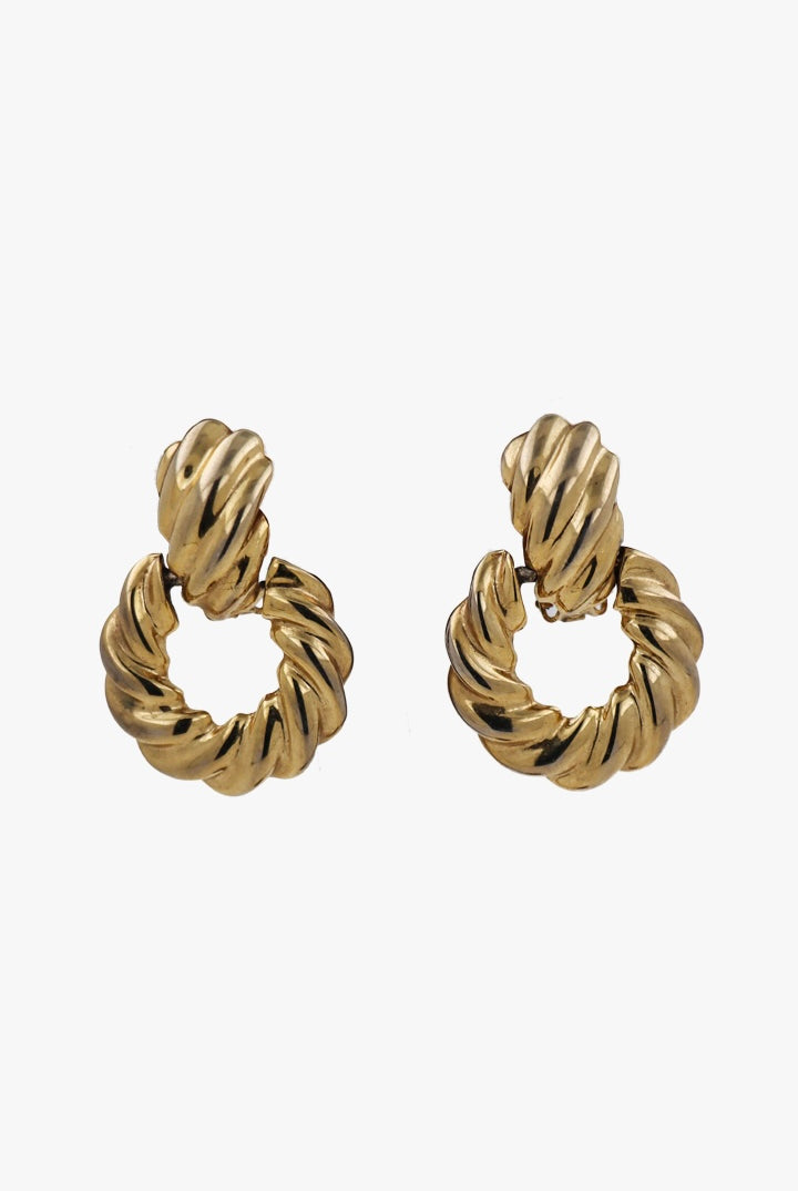 Paire de boucles d'oreilles moyenne dorée -fermoir clip - forme créoles vintage