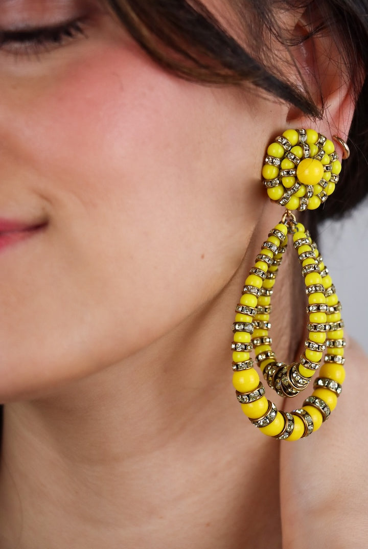 Paire de boucles d'oreilles XXL pendantes femme jaune et rondelles de strass fermoir clip doré