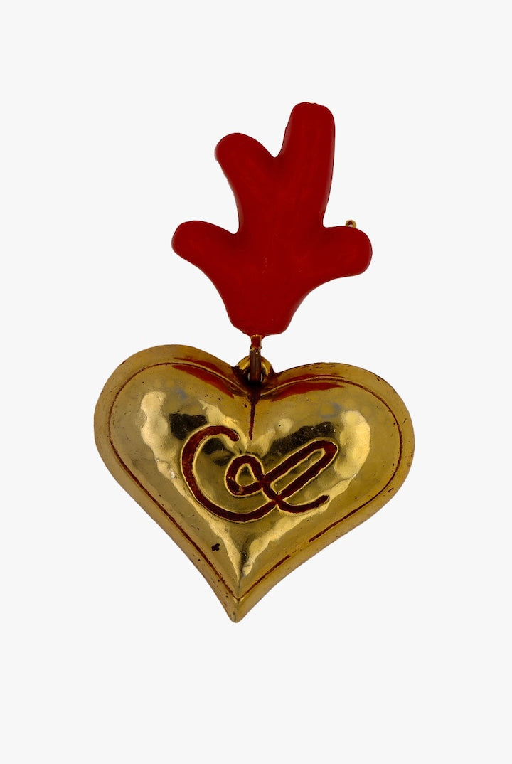 Broche en forme de coeur doré Christian Lacroix et détail corail
