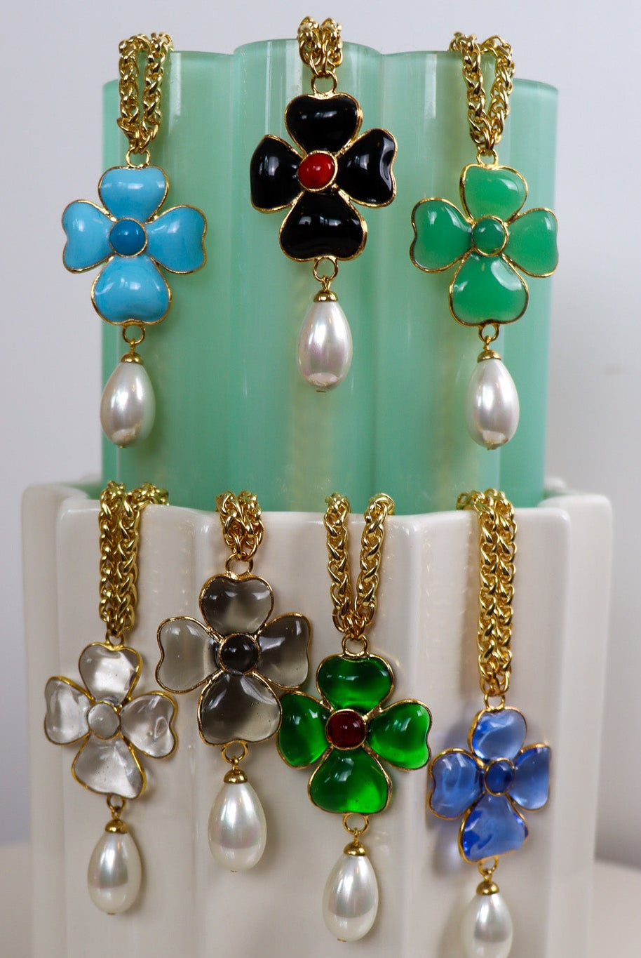 Lots de collier en pâte de verre multicouleur bleu, transparent, vert, noir, rouge et gris