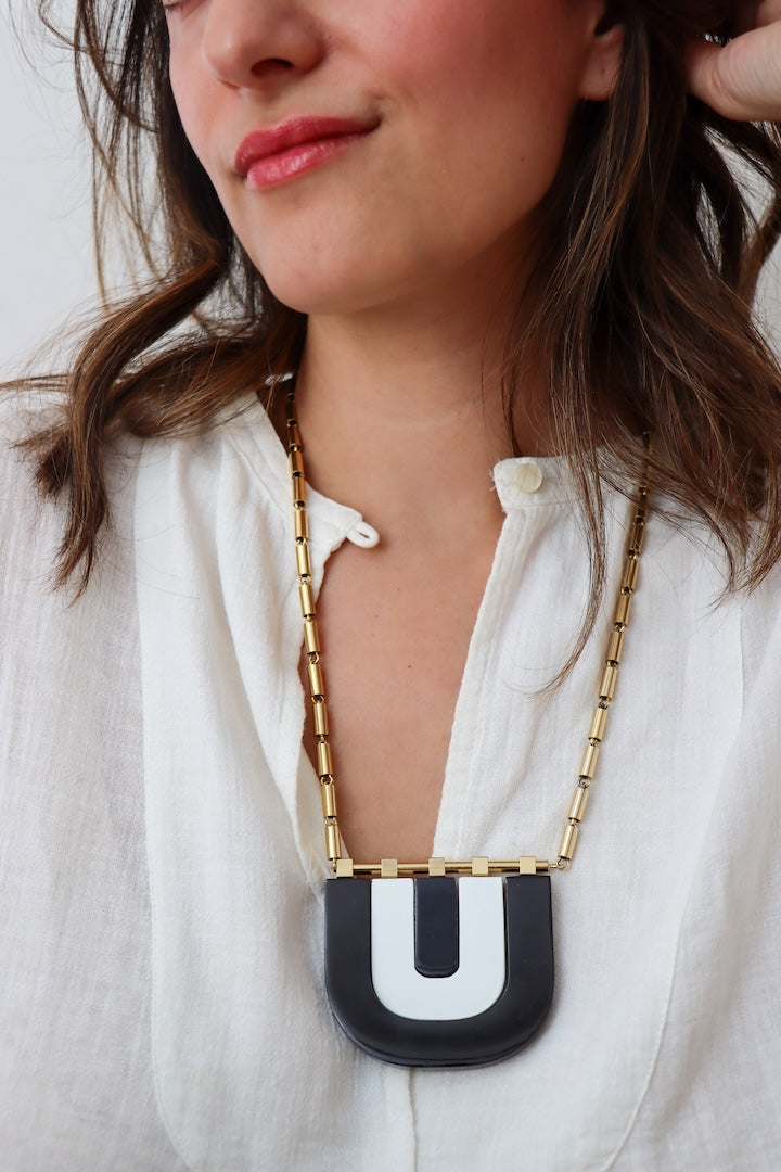 Collier chaîne dorée noir et blanc de la marque Lanvin - Vintage collection - pièce unique