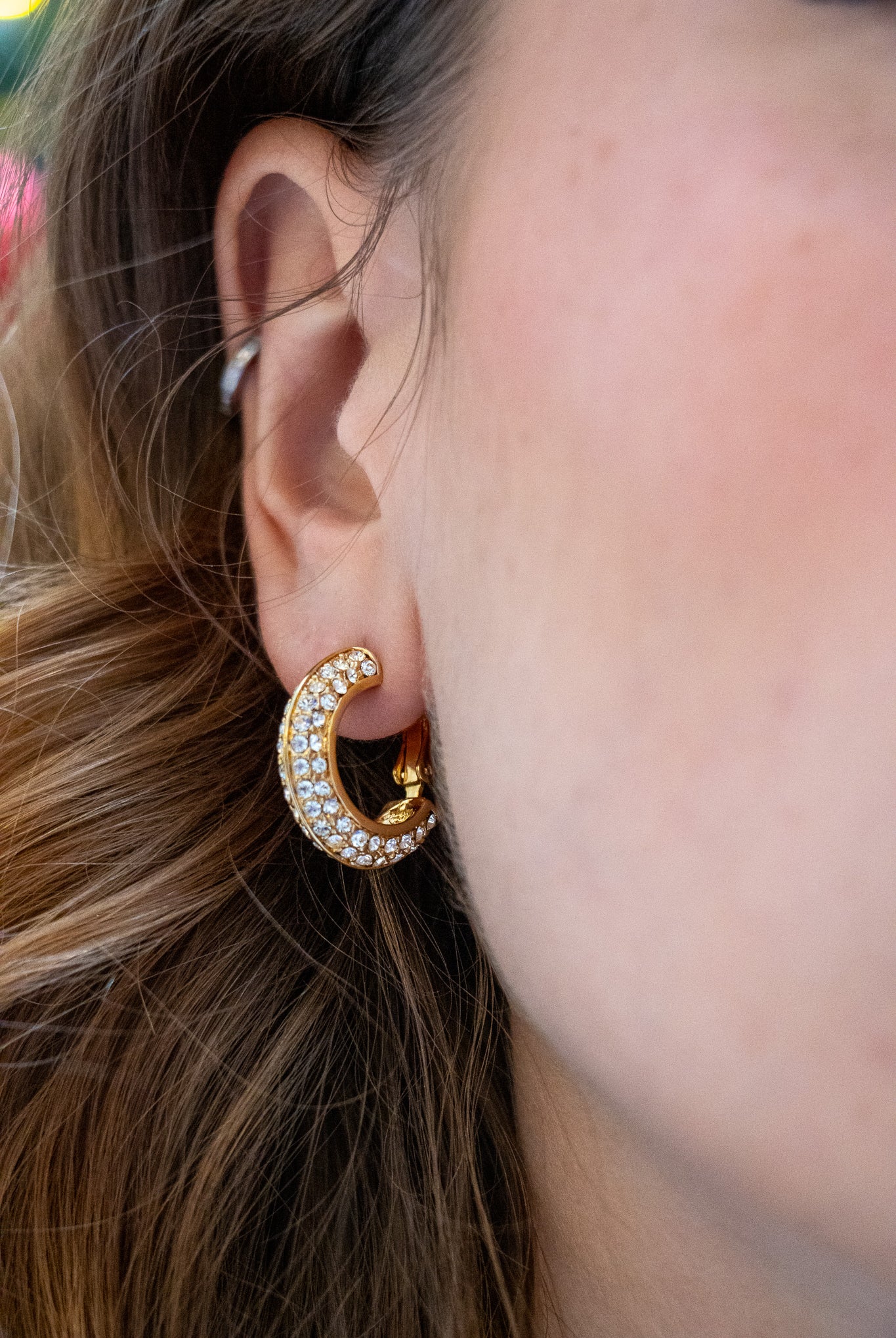 Boucles d'Oreilles créoles strass cristal et doré - bijou fantaisie de luxe