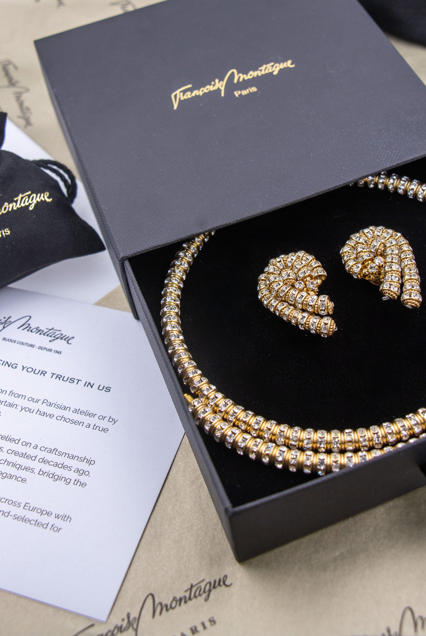 Coffret de bijoux en rondelle de strass bijou de fête dorée