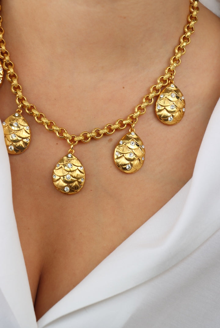 Magnifique collier avec breloques - fait à paris - Bijou fantaisie de luxe