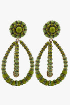 Boucles d'oreilles XXL vert anis perles et rondelles de strass détail doré fermoir clip