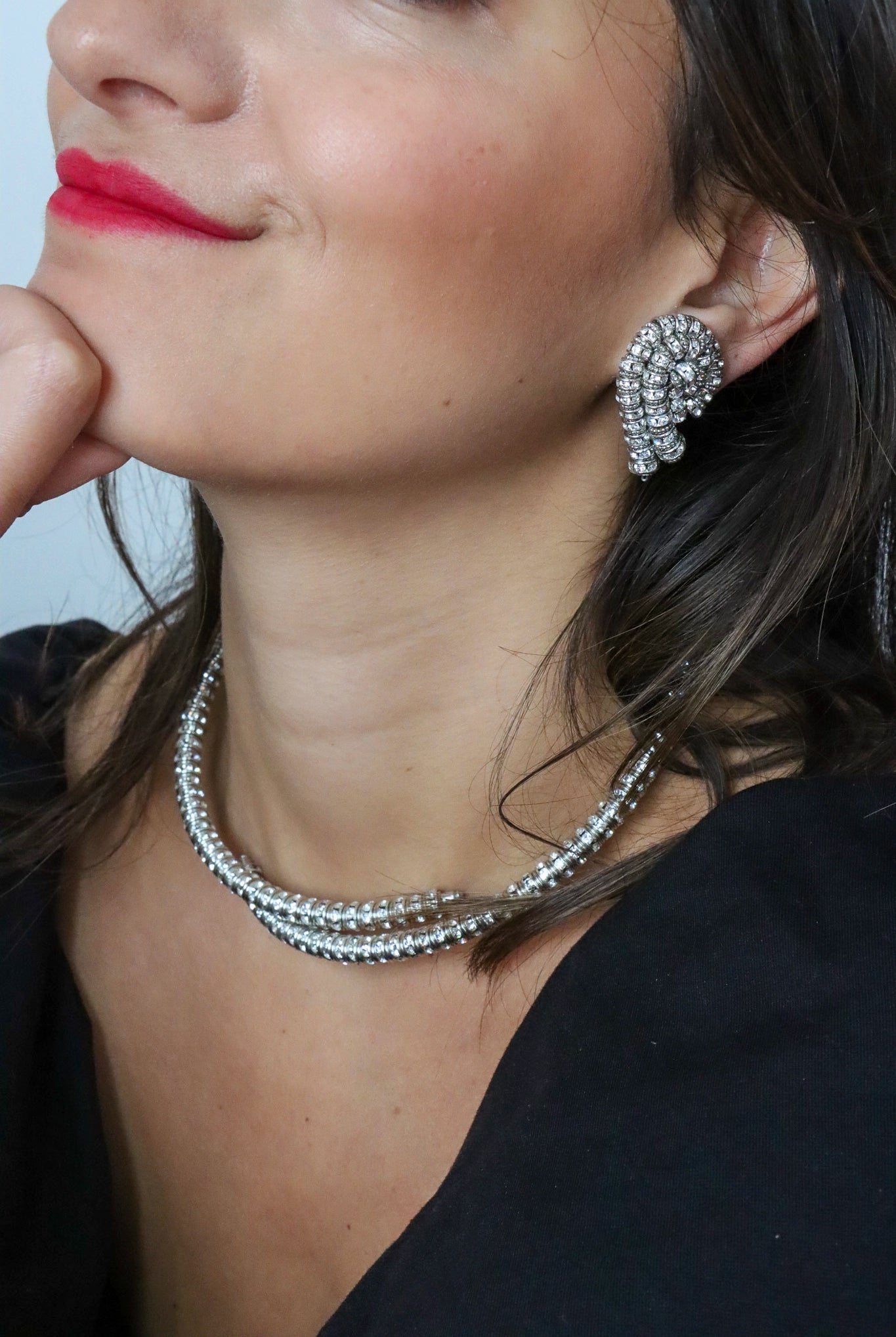 Boucles d'oreilles Mayfair argent portées — bijou fait main Paris depuis 1945