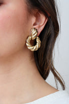 Paire de boucles d'oreilles fermoir clip créoles vintage collection