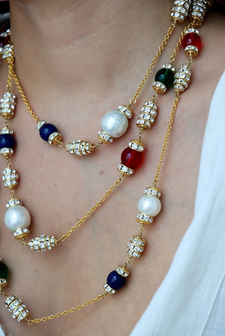 Sautoir en perles multicouleur et rondelle de strass doré et cristal - bijou fantaisie