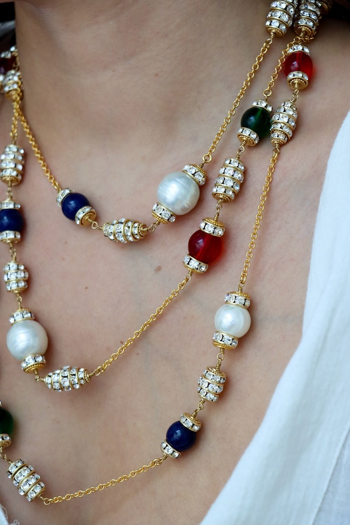 Sautoir en perles multicouleur et rondelle de strass doré et cristal - bijou fantaisie
