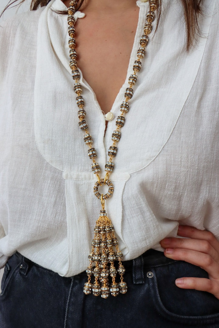 Sautoir en rondelle de strass doré opaline et nude - bijou fait à la main