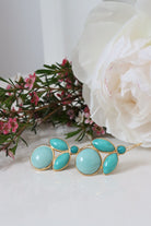 Boucles d'oreilles bleu turquoise détail doré pendantes abeille bijou fantaisie