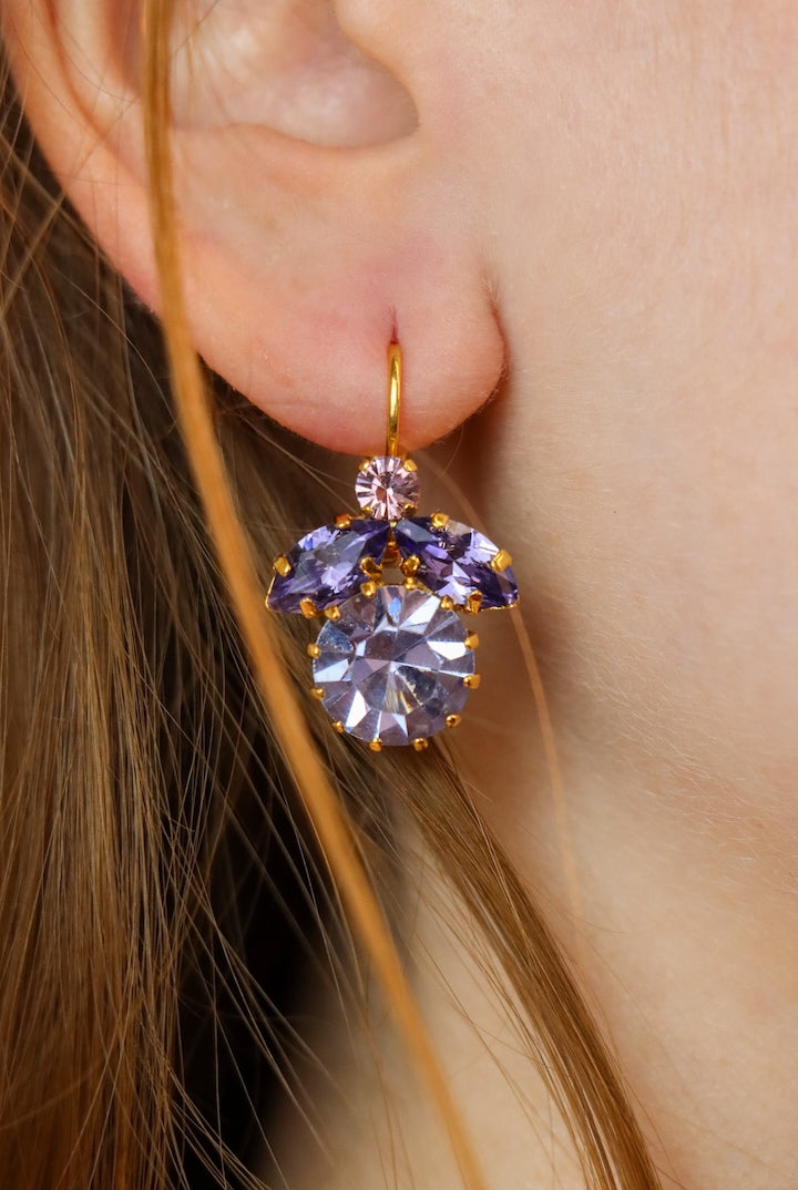 Boucles d'oreilles en forme d'abeille violet lavande en perles et cristal - bijou fait main à paris
