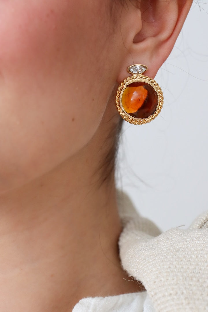 Boucles d'oreilles cabochon en pâte de verre couleur Miel intense