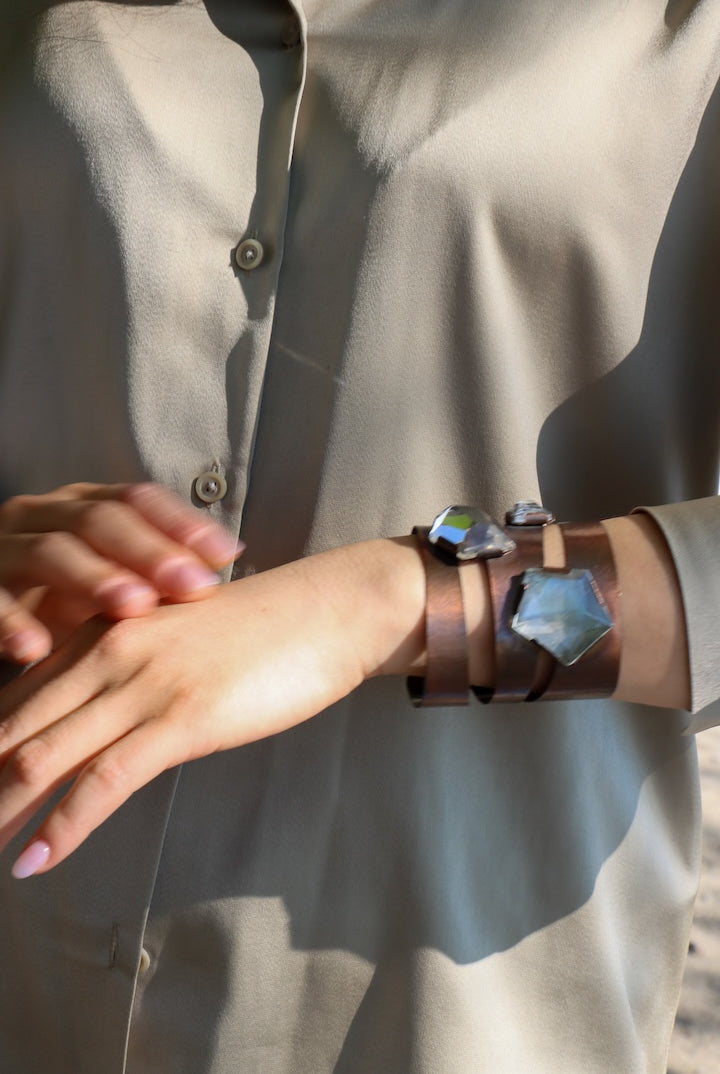 Bracelet manchette vintage créateur Van Der Straeten strass et marron cuivre fantaisie de luxe