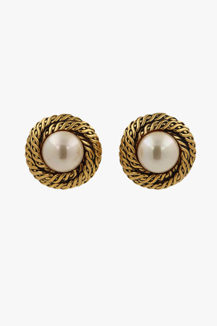 Boucles d'oreilles fantaisie de luxe CHANEL signée doré et perles