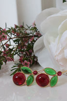 Boucles d'oreilles vert et rouge abeille pendantes bijoux fantaisie détail doré