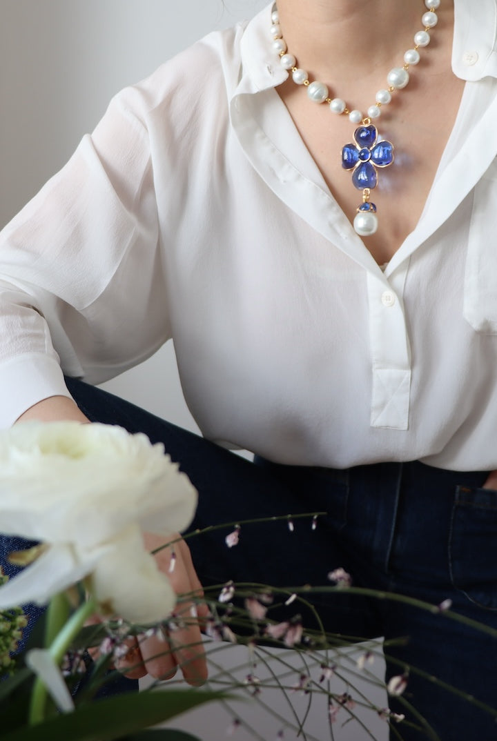 Collier pendentif en pâte de vert bleus saphir et en perles - Françoise Montague