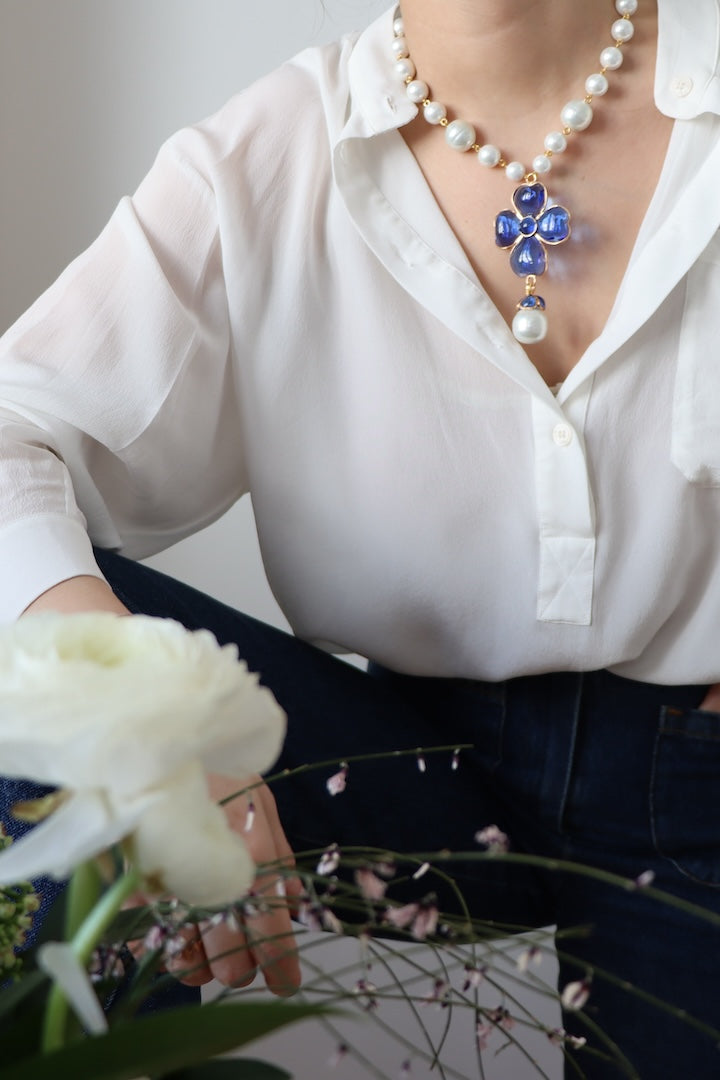 Collier pendentif en pâte de vert bleus saphir et en perles - Françoise Montague