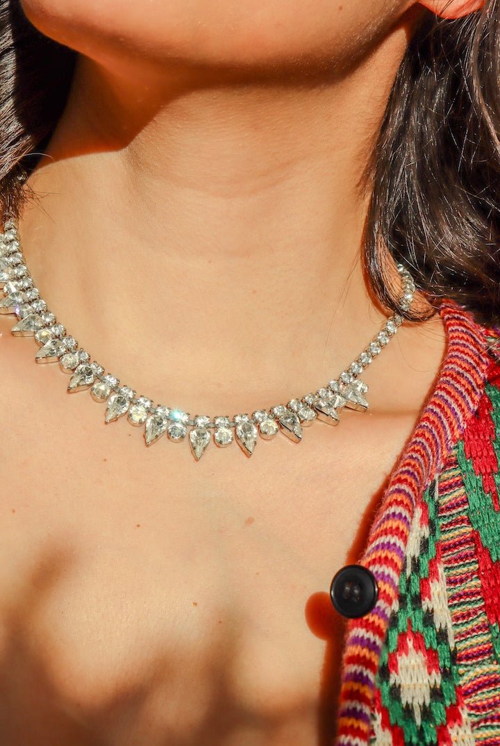 Collier en strass blanc femme vintage de colection effet diamant bijou argenté