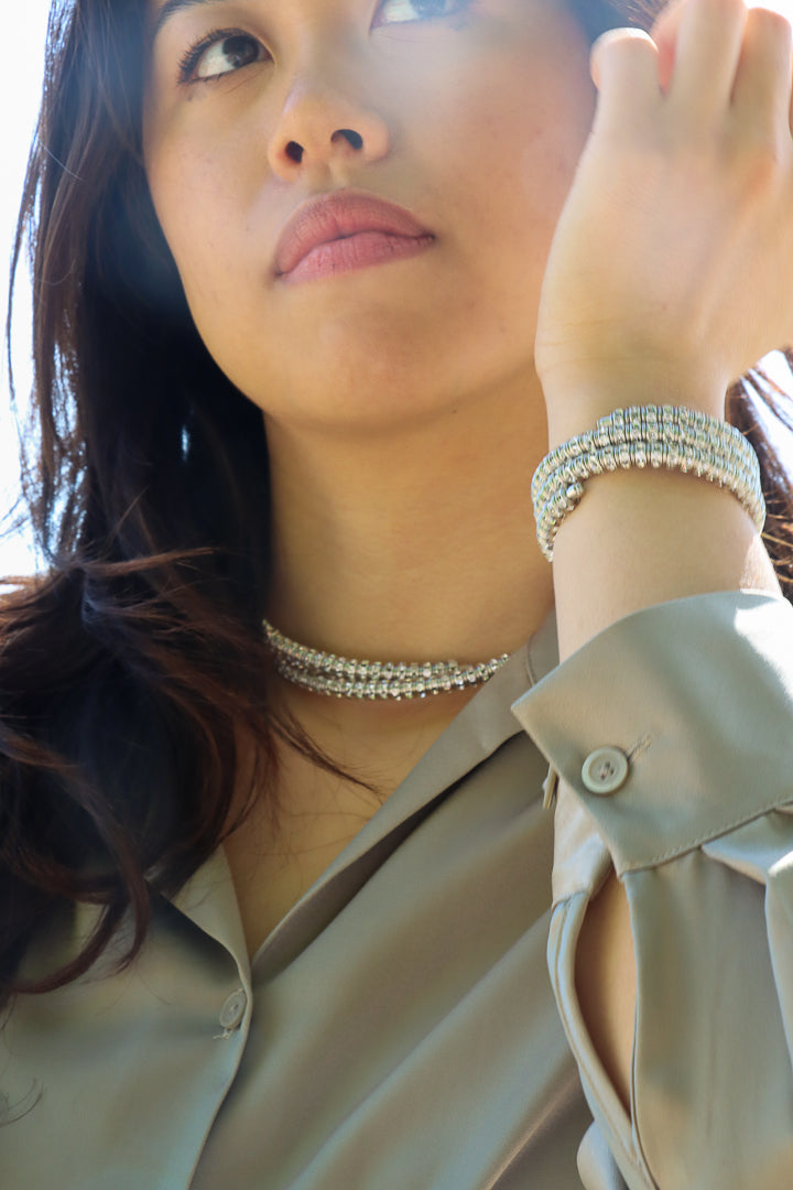 bracelet et collier ras de cou strass Swarovski argenté chocker bijou fait main en France