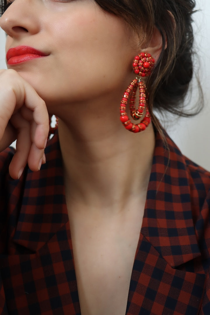 Boucles d'oreilles rouge rubis en perle et en strass fabriquée à la main - Françoise Montague