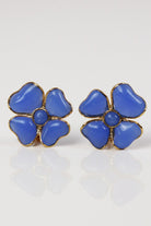 Boucles d'oreilles bleu en pâte de verre en forme de trefle à quatre feuilles bijou fait main