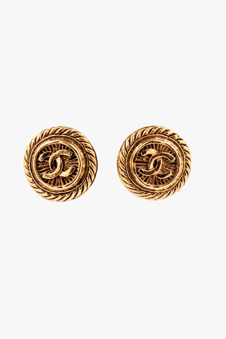 Boucles d'oreilles dorée cabochon fermoir clip Chanel vintage 