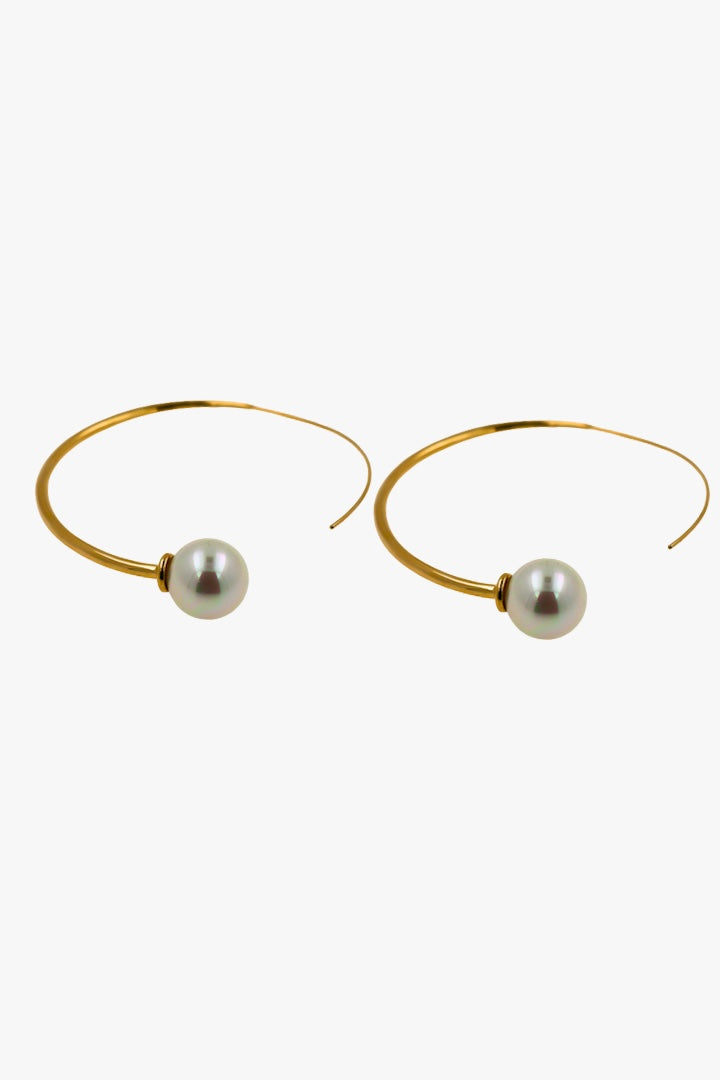 Créoles fine dorée oreilles percées ornée d'une perles fantaisie 