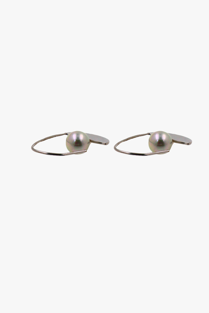 Paire de boucles d'oreilles minimaliste argentée ornée d'une perle oreilles percées vintage 