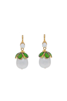 Boucles d'oreilles percées perle blanche et pâte de verre emeraude détail dorée