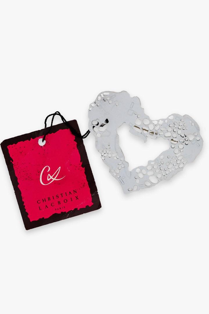 Broche en forme de coeur blanc du créateur Christian Lacroix vintage 
