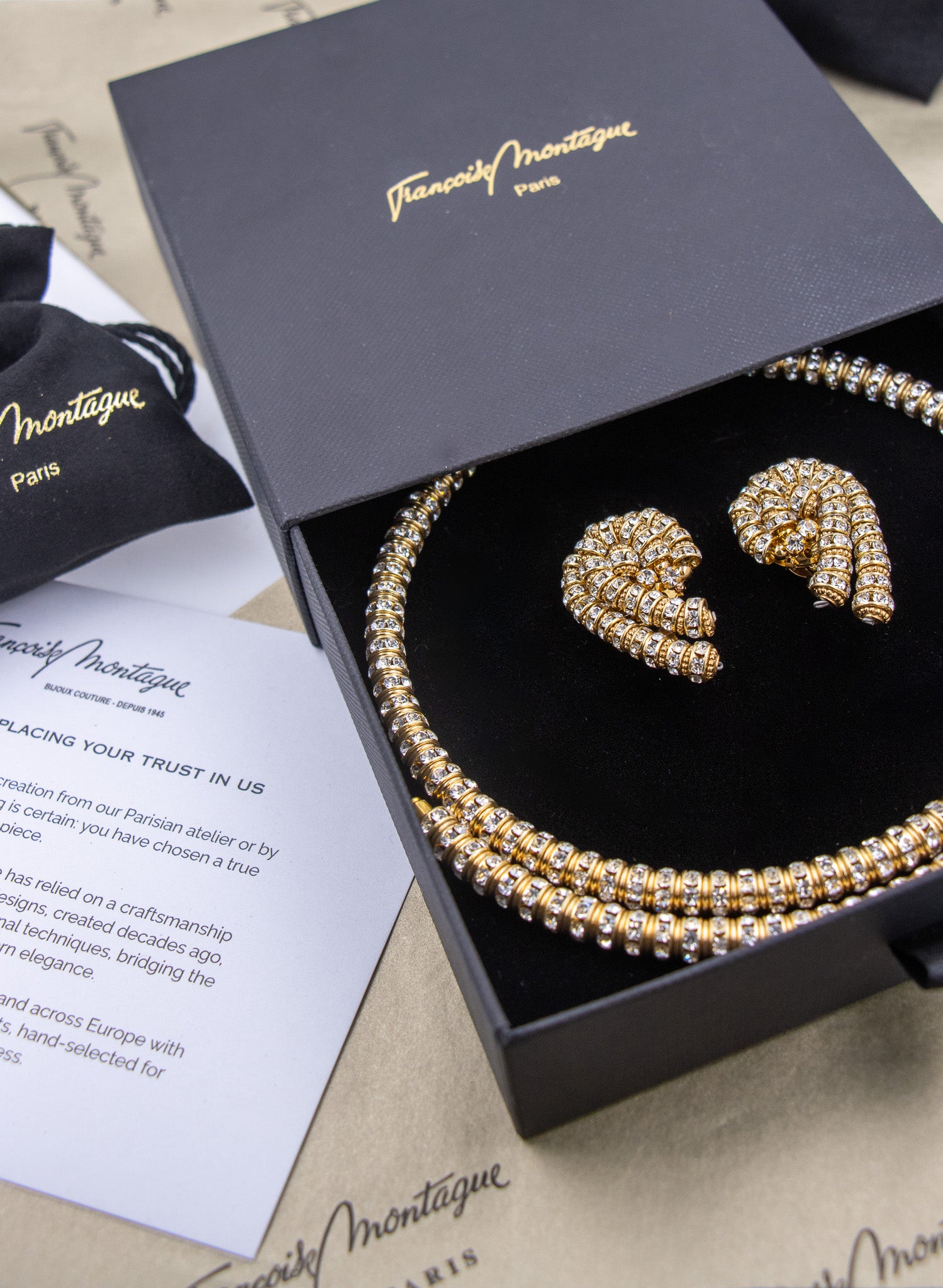 Coffret de bijoux en rondelle de strass bijou de fête dorée 
