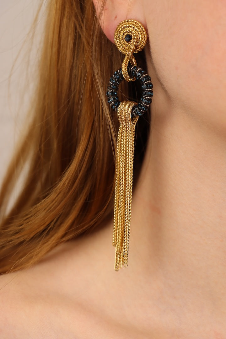 Boucles d'oreilles pendantes strass bleu marine et chaîne dorées - fermoir clip 