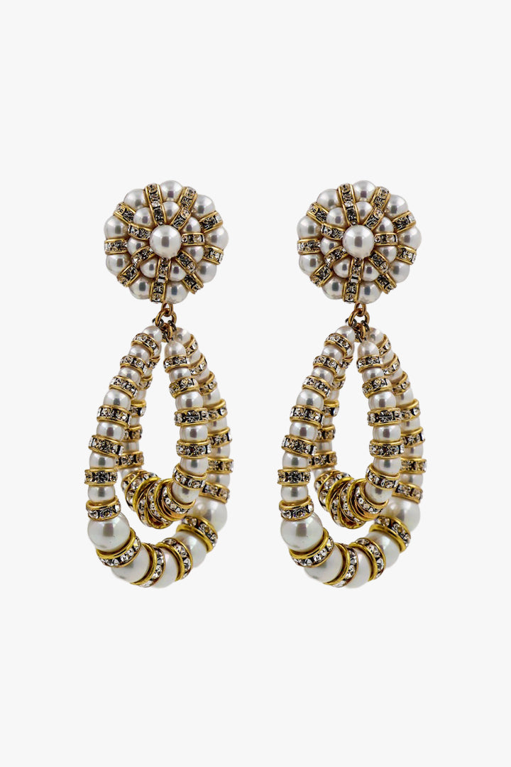 PAire de boucles d'oreilles bijoux fantaisie fermoir clip en perles blanches et en rondelle de strass dorée 