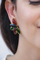 Boucles d'oreilles clip Sakura noires, fleur en pâte de verre, création Françoise Montague Paris