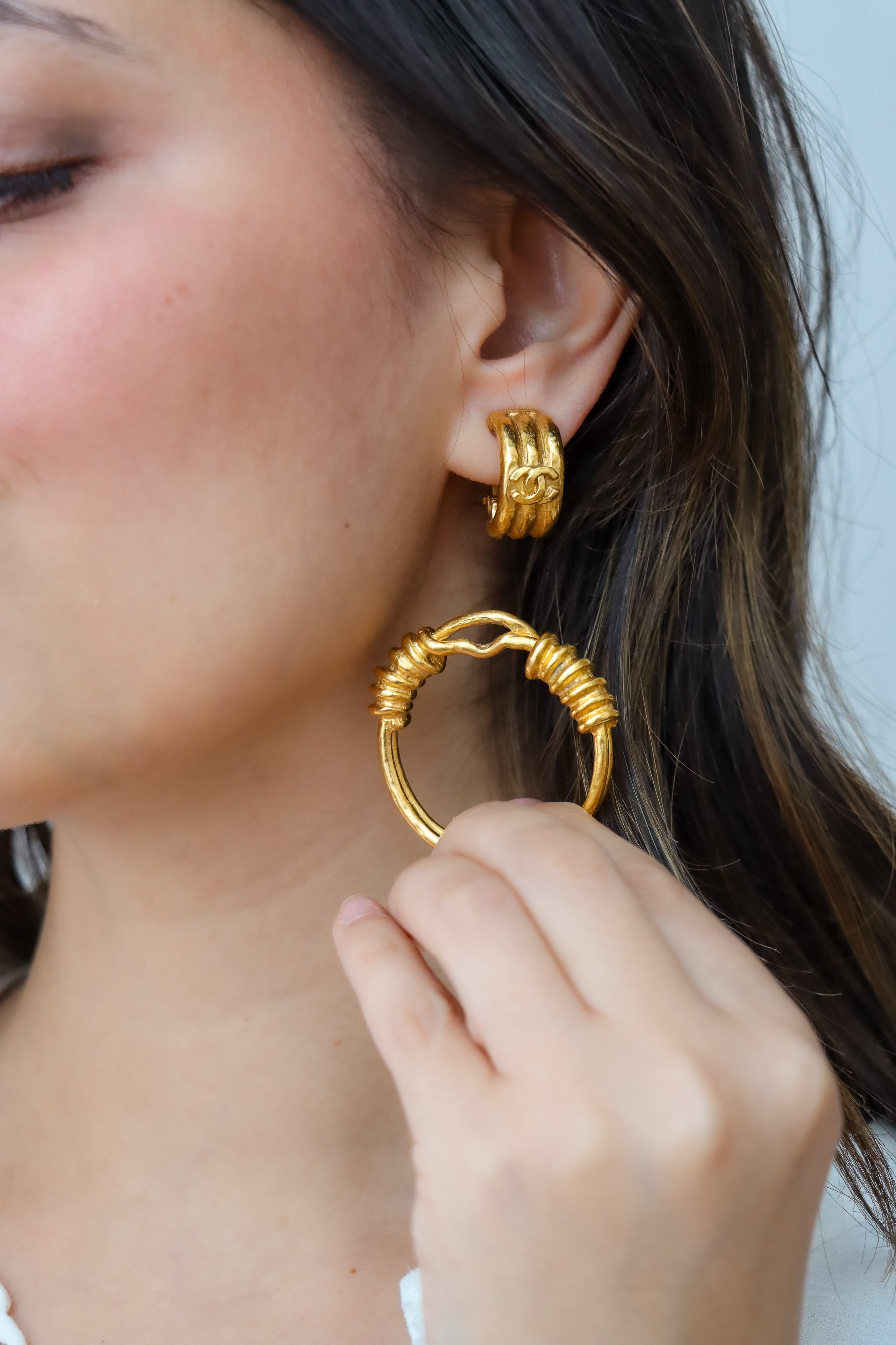 Boucles d'oreilles 2 en 1 chanel doré vintage en bon été 