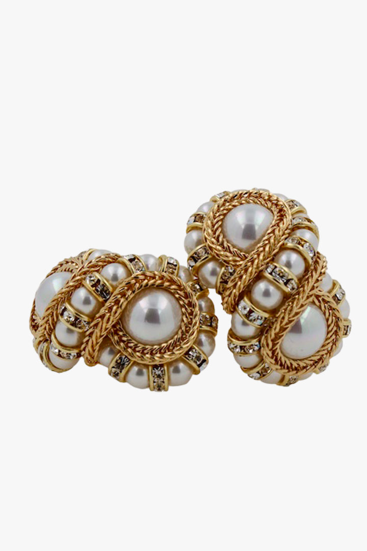 Boucles d'oreilles fermoir clip en forme de HUIT en perles et strass doré et blanc