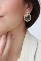 Boucles d'oreilles cabochon en pâte de verre couleur blanc cristal transparent 