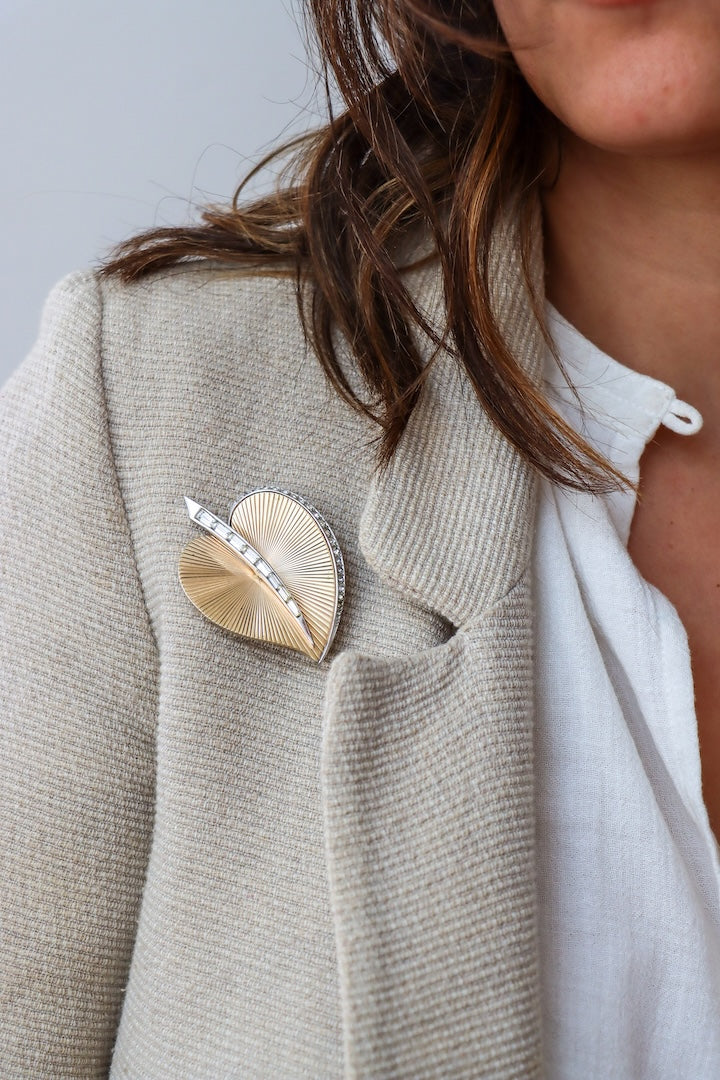 Broche doré, détail Strass en forme de feuilles - Marcel Boucher 