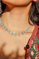 Collier en strass blanc femme vintage de colection effet diamant bijou argenté