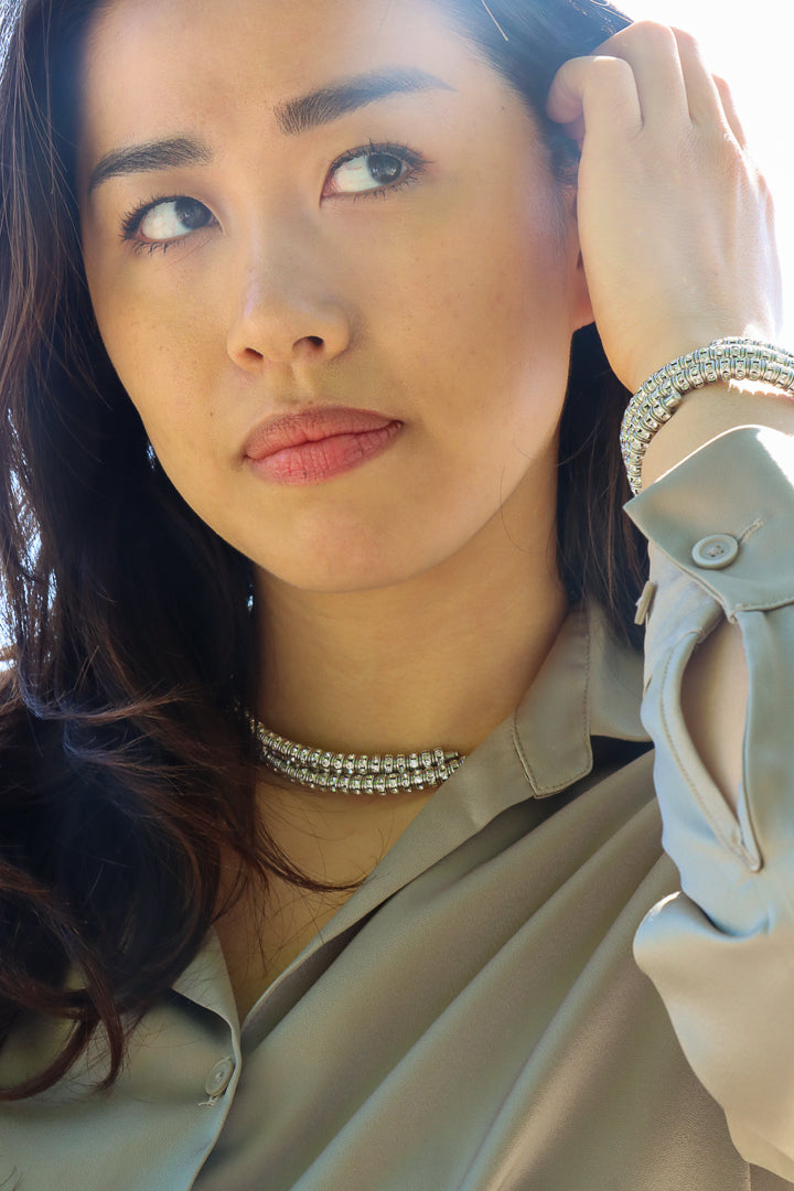 collier ras de cou et bracelet strass Swarovski dorée chocker