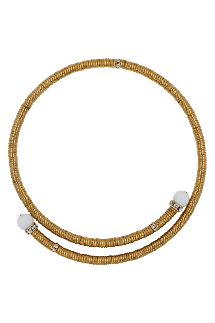 Collier ras de cou dorée et perles blanches et ornée de strass