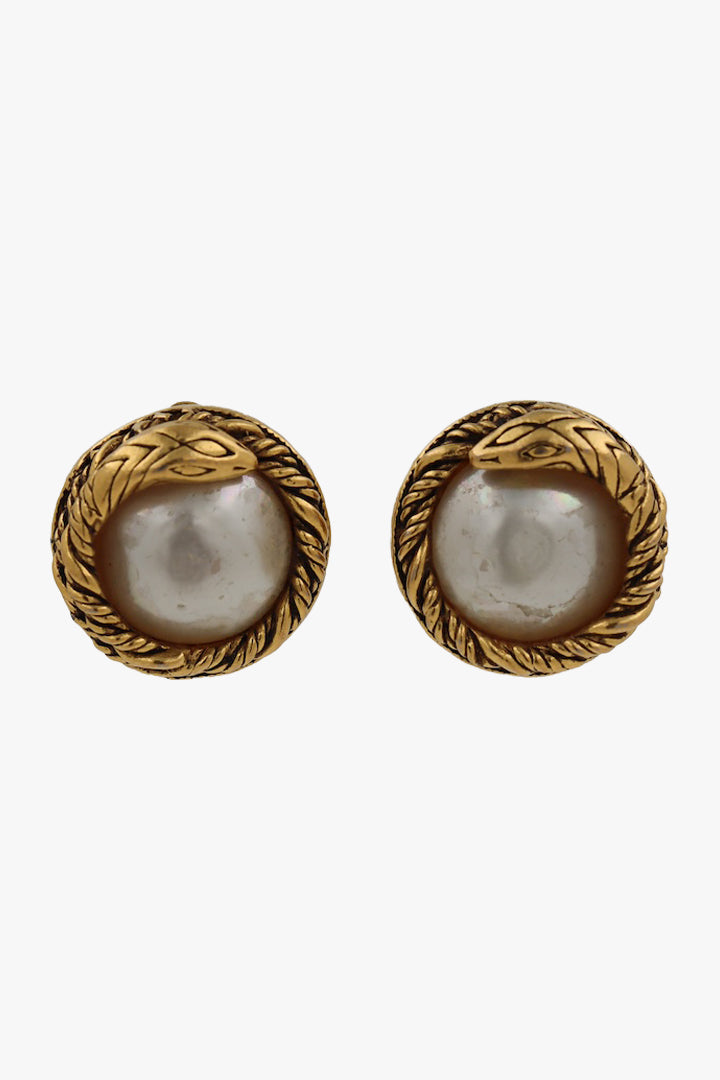 Boucles d'oreilles dorée et perles vintage Chanel signée fermoir clip Paris